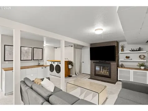 7785 SW Landau Street Portland OR 97223