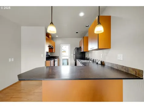 2015 2nd Street Springfield OR 97477