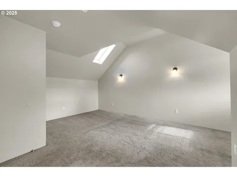 2015 2nd Street Springfield OR 97477