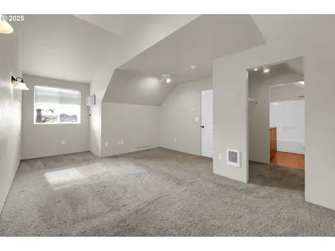 2015 2nd Street Springfield OR 97477