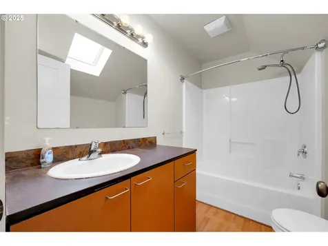 2015 2nd Street Springfield OR 97477