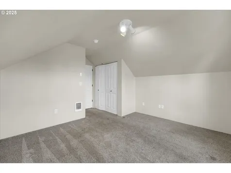 2015 2nd Street Springfield OR 97477