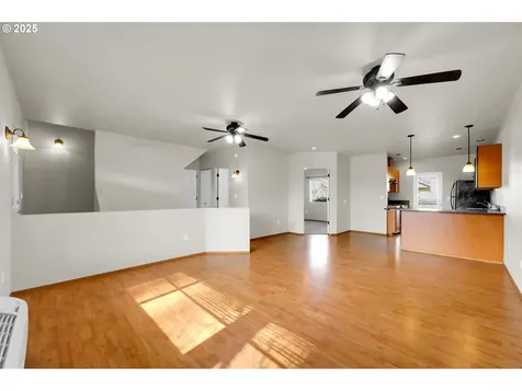 2015 2nd Street Springfield OR 97477