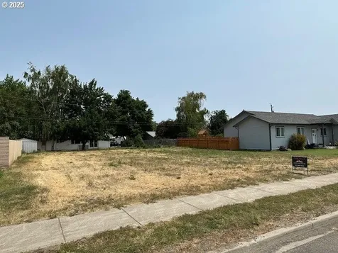 10907 Kristin Way Island City OR 97850