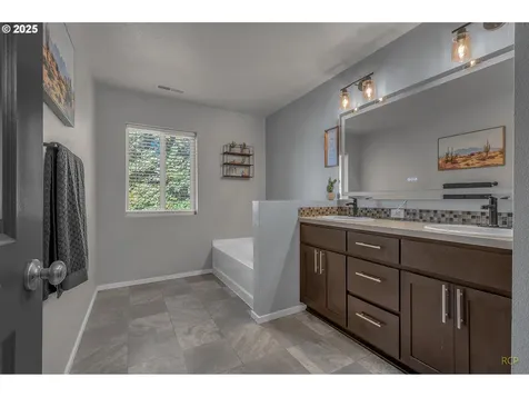 33337 SW Havlik Drive Scappoose OR 97056