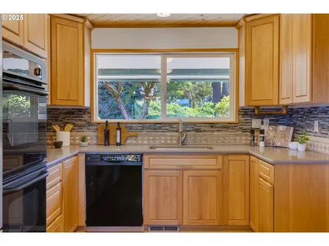 1206 NE 66th Street Vancouver WA 98665