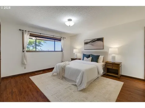 1206 NE 66th Street Vancouver WA 98665