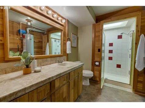 1206 NE 66th Street Vancouver WA 98665