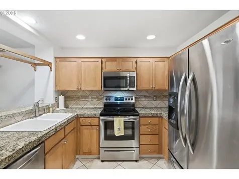12822 NW Jarvis Place Banks OR 97106