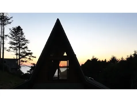 49855 Seasand Road Neskowin OR 97149