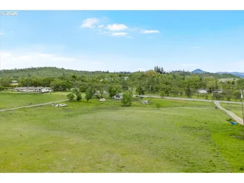 963 Stevens Road Eagle Point OR 97524