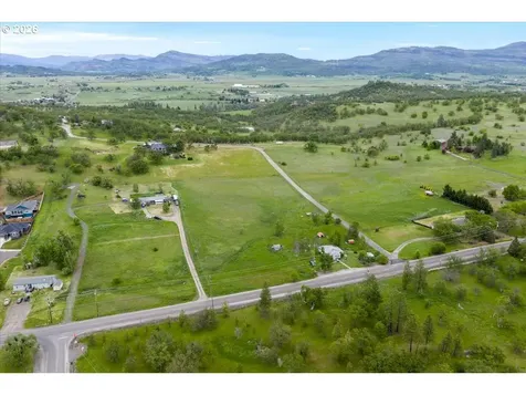 963 Stevens Road Eagle Point OR 97524