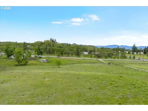 963 Stevens Road Eagle Point OR 97524