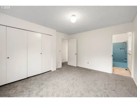9466 SE Harney Court Portland OR 97266