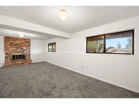 9466 SE Harney Court Portland OR 97266