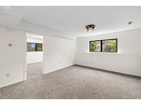 9466 SE Harney Court Portland OR 97266