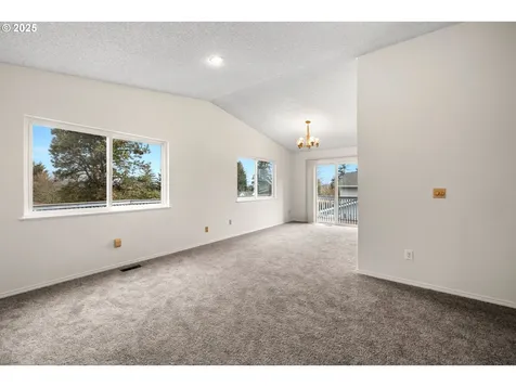 9466 SE Harney Court Portland OR 97266