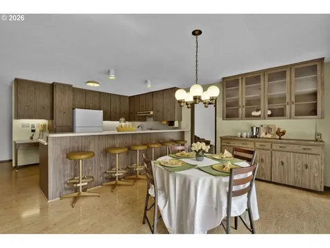 4448 Knoop Avenue Eugene OR 97402