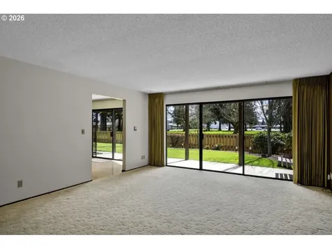 4448 Knoop Avenue Eugene OR 97402
