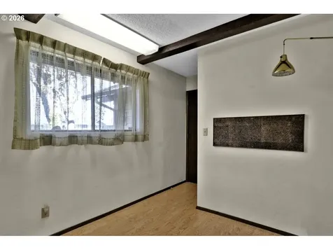 4448 Knoop Avenue Eugene OR 97402