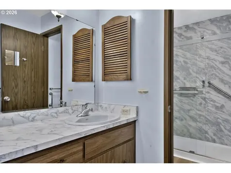 4448 Knoop Avenue Eugene OR 97402