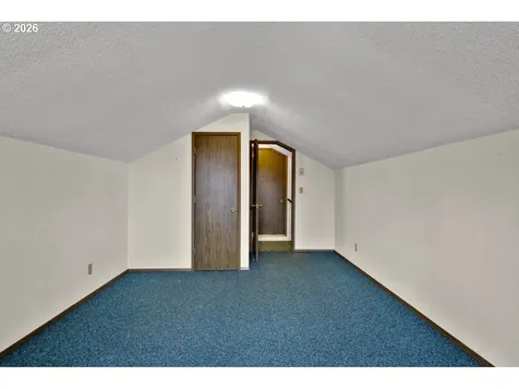 4448 Knoop Avenue Eugene OR 97402