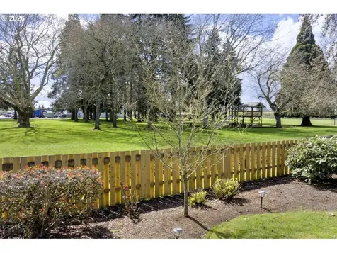 4448 Knoop Avenue Eugene OR 97402