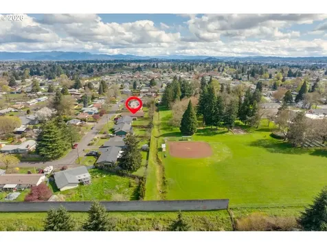 4448 Knoop Avenue Eugene OR 97402