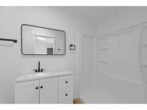 20 NE 72nd Street Newport OR 97365