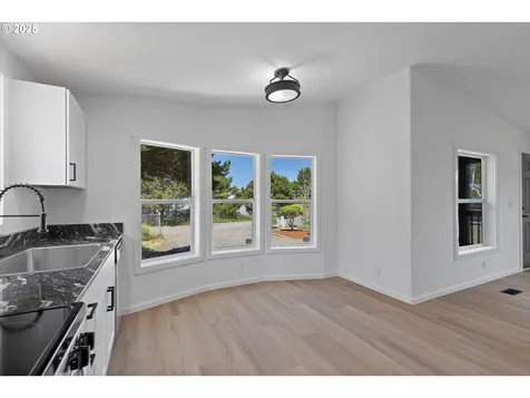 20 NE 72nd Street Newport OR 97365