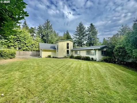 4990 Mitchell Loop Road Florence OR 97439