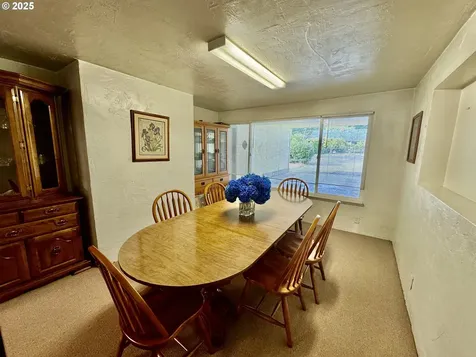 4990 Mitchell Loop Road Florence OR 97439