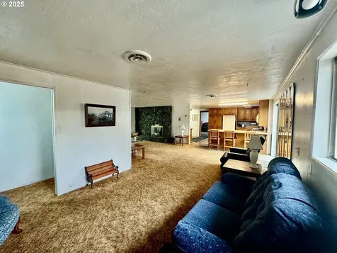 4990 Mitchell Loop Road Florence OR 97439