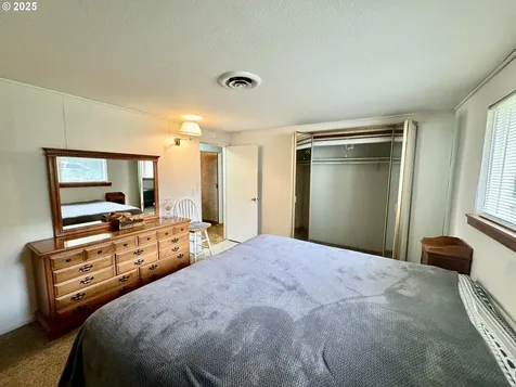 4990 Mitchell Loop Road Florence OR 97439