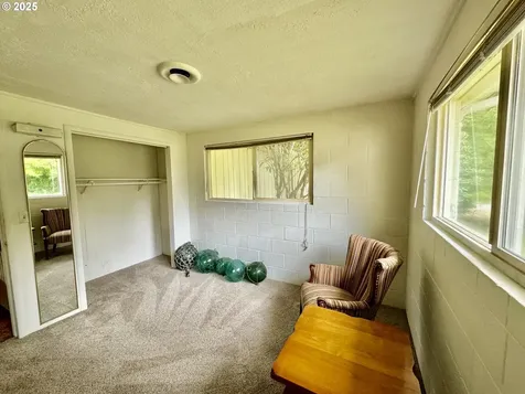 4990 Mitchell Loop Road Florence OR 97439