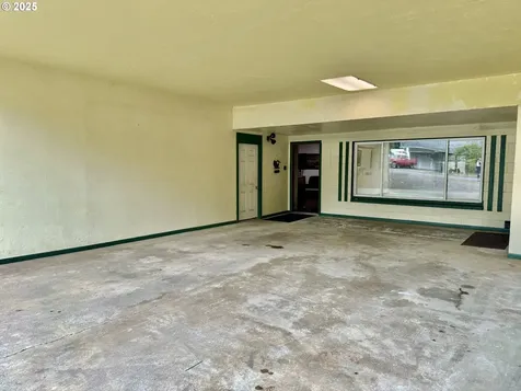 4990 Mitchell Loop Road Florence OR 97439