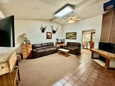 4990 Mitchell Loop Road Florence OR 97439