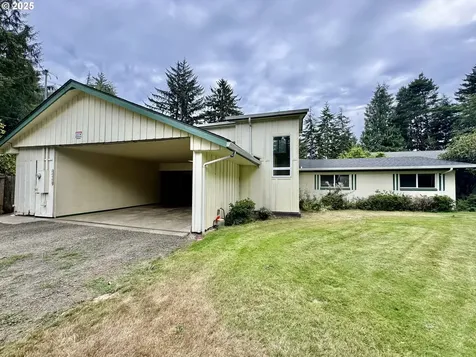 4990 Mitchell Loop Road Florence OR 97439