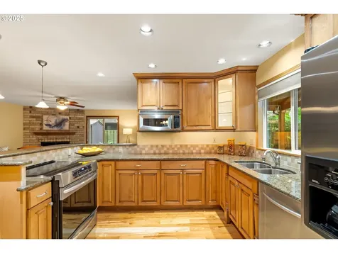 3841 SE Madsen Court Hillsboro OR 97123