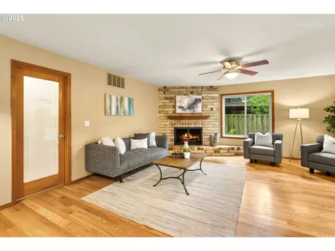 3841 SE Madsen Court Hillsboro OR 97123