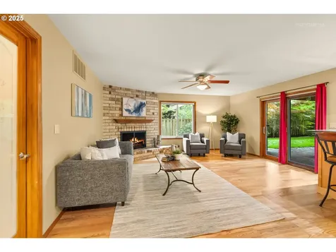 3841 SE Madsen Court Hillsboro OR 97123