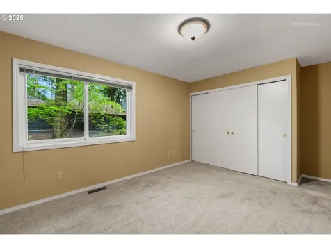 3841 SE Madsen Court Hillsboro OR 97123