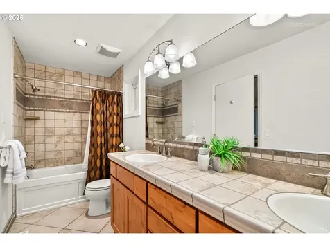 3841 SE Madsen Court Hillsboro OR 97123