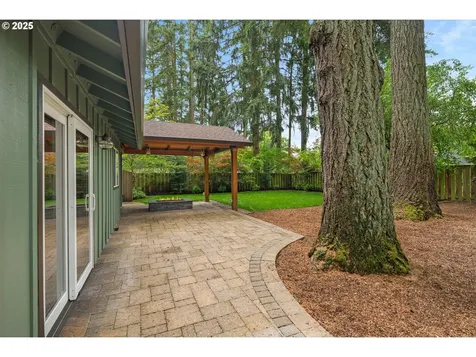 3841 SE Madsen Court Hillsboro OR 97123