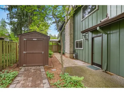 3841 SE Madsen Court Hillsboro OR 97123