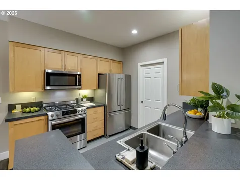 727 SE 34th Avenue Portland OR 97214