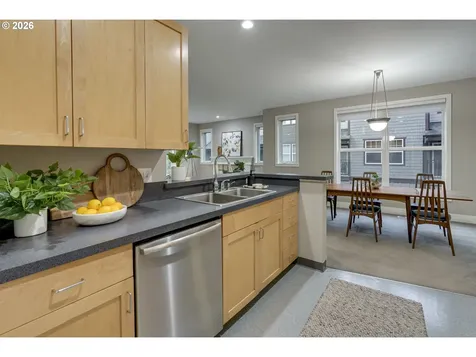 727 SE 34th Avenue Portland OR 97214