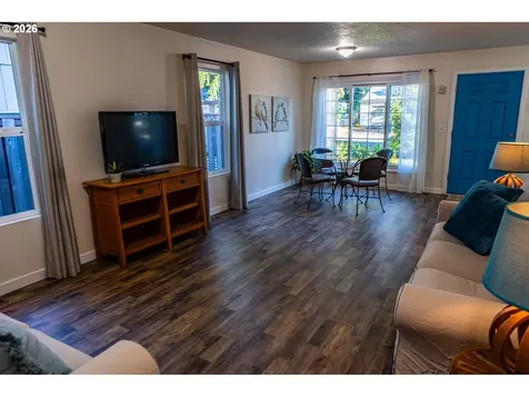 7421 SE Martins Street Portland OR 97206