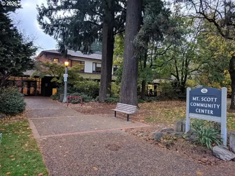 7421 SE Martins Street Portland OR 97206