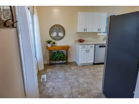 7421 SE Martins Street Portland OR 97206